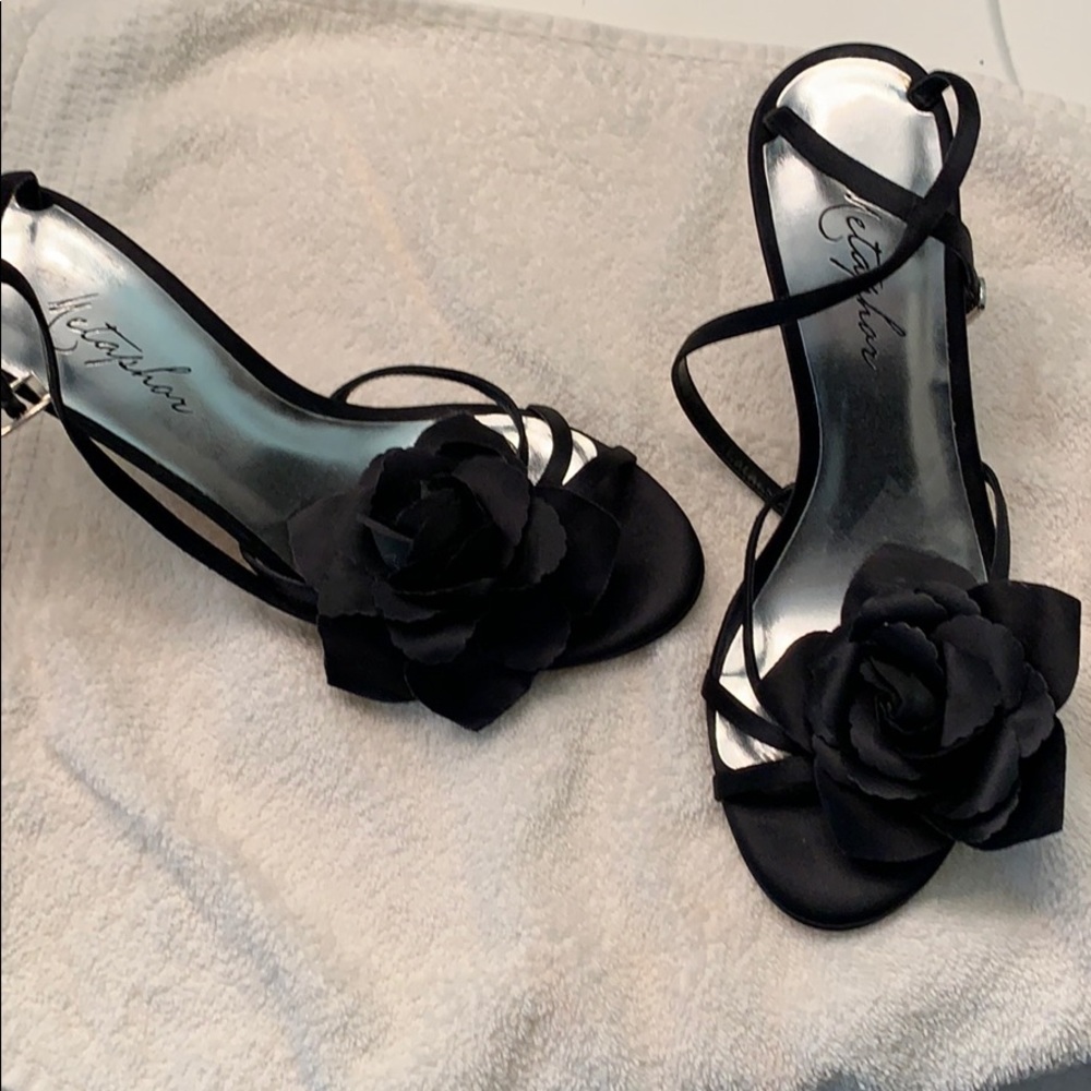 Size 8 black heels